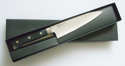 画像2: 業務用・牛刀包丁 刃渡り210mm ツバ付 樹脂柄（黒）モリブデン鋼 化粧箱入り【1本】