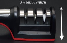 画像2: ≪三段階研ぎ≫　簡易包丁研ぎ器　1個入@1,780円-　ダイヤモンド石とセラミックの3段階、方向を気にせず研げるのでどなたでも切れ味抜群！！ (2)
